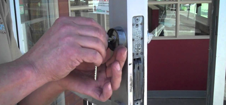 commercial door lock repair Fallbrook